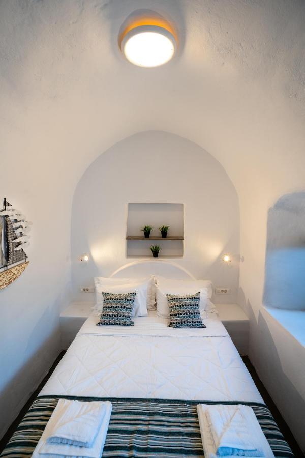 סנטוריני Jessica Apartment With Jacuzzi מראה חיצוני תמונה